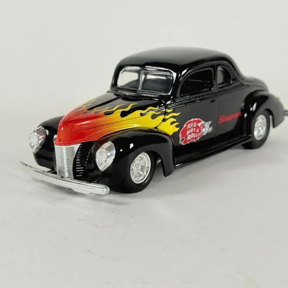 Racing Champions Snap on 1940 Ford Coupe Red Hot & Rollin Nostalgia 1:24 Scale